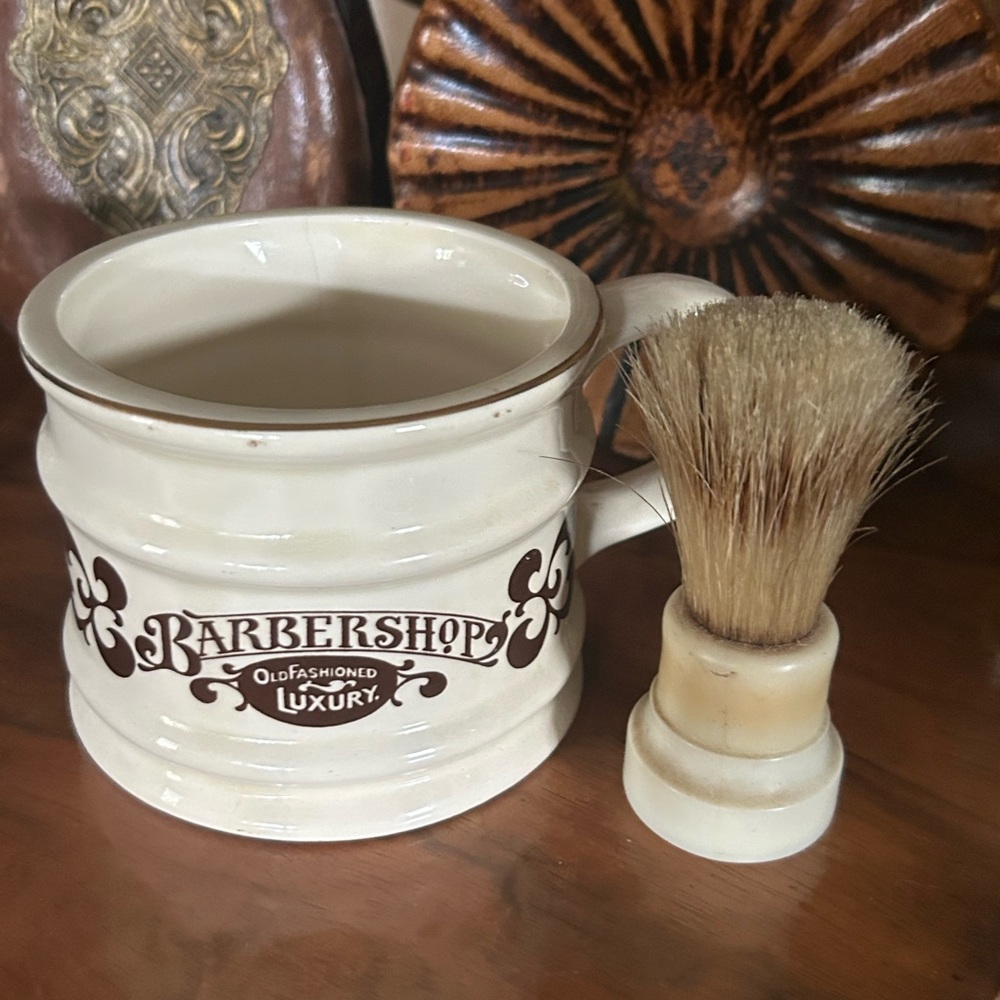 Old Fashioned Luxury Shaving Mug and Brush Set
